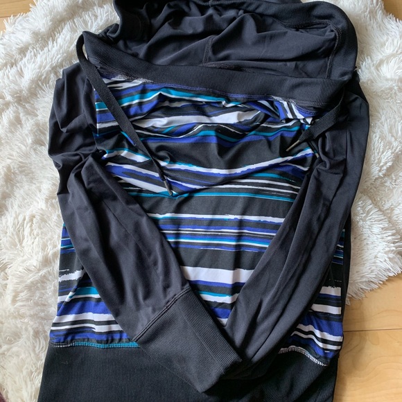 LOLE Women Yoga Hooded Sweater - Picture 4 of 7